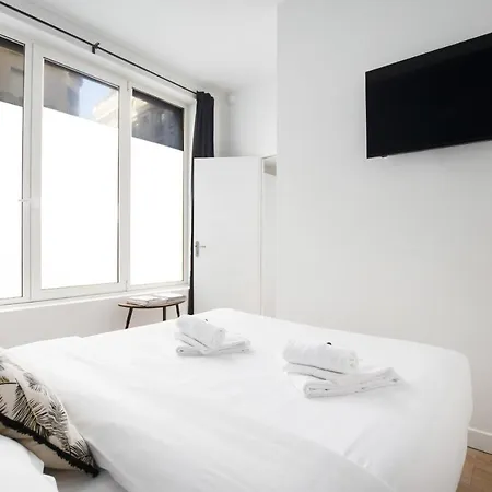 Guestready - Bright And Comfy Very Close To Eiffel Tower!